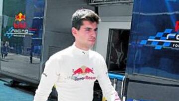 Alguersuari, disgustado.