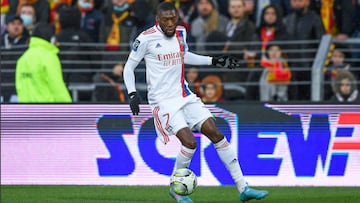 Toko Ekambi durante el partido contra el Lens.