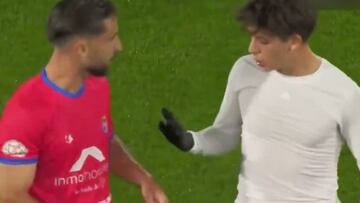 El detallazo de Güler con un jugador de la Minera: lo que hace el turco es sublime