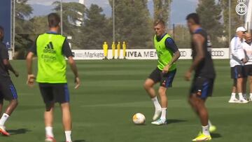 Kroos vuelve a entrenar con el grupo en Veldebebas