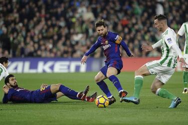Real Madrid, Barça target Fabián signs new deal at Betis