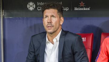 Simeone en el banquillo del Atlético.