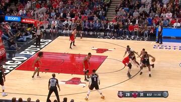 Harden se saca de la chistera una de las acciones del año y hace enloquecer al comentarista