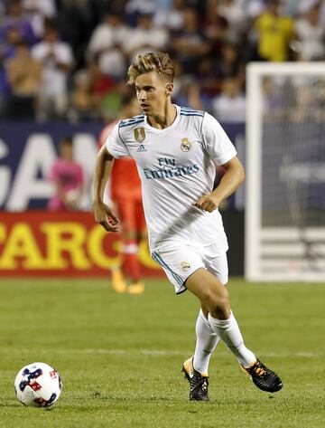 Defendió la camiseta del Real Madrid y su filial durante cinco temporadas desde 2014 hasta 2019. Durante la temporada 2016-17 fue cedido al Alavés.