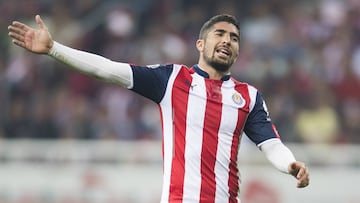 Ni siquiera en la víspera de Nochebuena puede librarse de problemas el Guadalajara. Grupo Bimbo ha entablado en contra de Chivas, por incumplimiento del contrato.