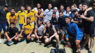 Tevez visitó el Fuerte Apache y compartió un picado con amigos y con el cantante Ecko