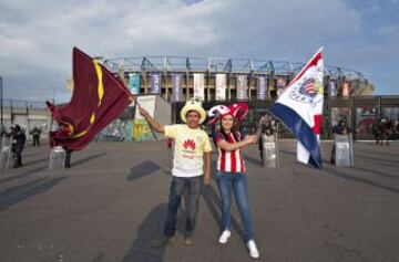 Mira el Color del Clásico Nacional celebrado en el Estadio Azteca en una nueva batalla entre el América y las Chivas.