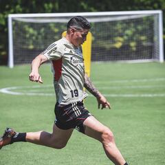 James se perfila como suplente para la final de Copa de Brasil