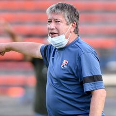 Bolillo: "Otros equipos corren más y se ven superiores"