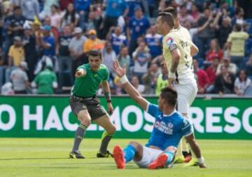 Las Águilas del América terminaron dando una voltereta histórica ante Cruz Azul tras ir perdiendo al medio tiempo por tres goles.