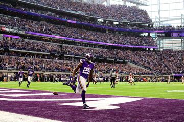 Rhodes tuvo dos intercepciones y 44 tacleadas en 2017.