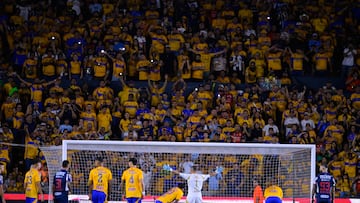 Sergio Ramos scores his goal 0-1 of Monterrey to Nahuel Guzman of Tigres during the 15th round match between Tigres UANL and Monterrey as part of the Liga BBVA MX, Torneo Clausura 2025 at Universitario Stadium, on April 12, 2025 in Monterrey, Nuevo Leon, Mexico.