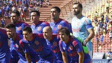 El equipo de Universidad de Chile posa para los fotografos