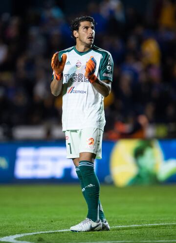 El portero argentino de 32 años fue llamado al Mundial de Rusia 2018 de último momento y no vio minuto alguno. Al momento le gana la partida Marchesín para ser llamado a la albiceleste y deberá entregar una exitosa temporada para llegar a Copa América.