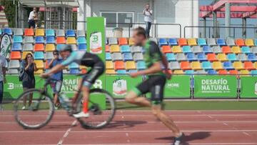 ?Ganar¨¢ 'El P¨¢jaro' a la bici en una carrera de 100 metros?