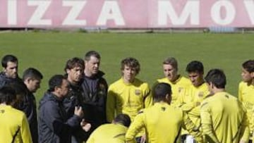 <b>EL FILIAL CULÉ EN BARREIRO. </b>Eusebio Sacristán trabajó ayer por la tarde con sus futbolistas en el campo donde juega el filial celeste.