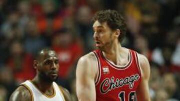 Pau Gasol ante LeBron James.