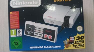 Comienzan a vender NES Mini falsas idénticas a la original