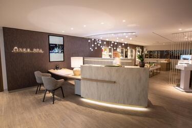 Posee un espacioso SPA con una gran variedad de tratamientos.