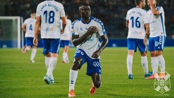 Doble estreno de Apeh: titularidad y gol