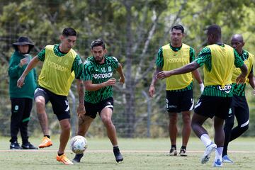 Atlético Nacional se pone al día en el calendario y este jueves enfrentará a Envigado en el Atanasio Girardot. Así se preparan los dirigidos por Hernán Darío Herrera.