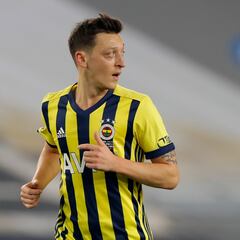 Özil interviene en el ‘caso Arda Güler’