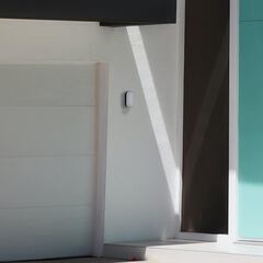 Esta lámpara LED ilumina todo el trastero y es resistente al agua