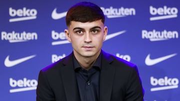 Pedri Gonz&aacute;lez, jugador del FC Barcelona, durante la rueda de prensa de su renovaci&oacute;n.
 
 