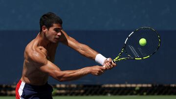 NEW YORK, NEW YORK - AUGUST 27: Carlos Alcaraz of Spain in a practice session during previews for the 2022 US Open tennis at USTA Billie Jean King National Tennis Center on August 27, 2022 in the Flushing neighborhood of the Queens borough of New York City. Julian Finney/Getty Images/AFP
CONTRAPORTADA FOTO FINISH
PUBLICADA 28/08/22 NA MA40 5COL