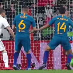 Kuipers anuló un gol a Chiellini por falta de Cristiano a Oblak