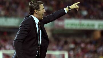 José González durante un partido.