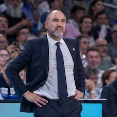 La encuesta: ¿Crees que Chus Mateo debería seguir en el Real Madrid?