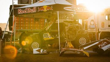 305 Sainz Carlos (esp), Cruz Lucas (esp), Mini John Cooper Works Buggy, Bahrain JCW X-Raid Team, Car, bivouac ambiance during Stage 4 of the Dakar 2020 between Neom and Al Ula, 676 km - SS 453 km, in Saudi Arabia, on January 8, 2020 - Photo Florent Gooden / DPPI
 
 
 08/01/2020 ONLY FOR USE IN SPAIN