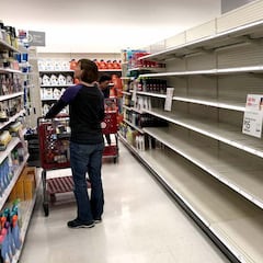 ¿Por qué hay estantes vacíos en los supermercados de USA?