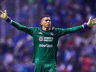 Kevin Mier of Cruz Azul during the 15th round match between Puebla and Cruz Azul as part of the Liga BBVA MX, Torneo Apertura 2025 at Cuauhtemoc Stadium, on October 31, 2025 in Puebla, Mexico.