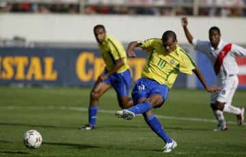 Diez zurdos inolvidables del futbol mundial