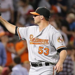 Madrugan Orioles a David Price y aventajan a Boston