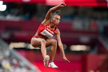 Zapata y Peleteiro, medallas a saltos de dos colegas