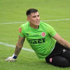 El arquero chileno que jugó un tiempo con el ligamento de la rodilla cortado y no se percató