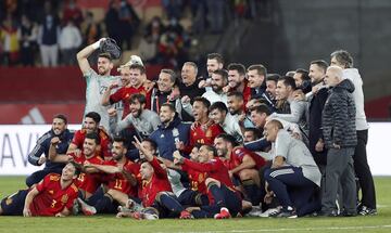 La selección española celebra la clasificación para el Mundial de Qatar 2022.