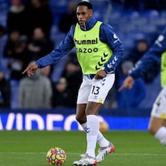 Yerry Mina podría ser vendido