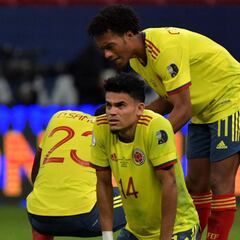 Cuadrado y Díaz, en equipo ideal de semis de Copa América