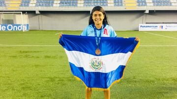La hermana de los seleccionados salvadoreños, Óscar y Darwin Cerén, también sabe lo que es tener una carrera exitosa como ellos, actualmente juega en Alianza.