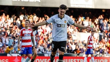 El jugador del equipo valencianista sigue demostrando que es uno de los futbolistas a seguir esta campaña. Además, desde el punto de penalti es infalible.