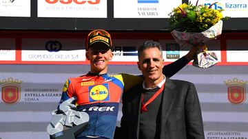 ESTELLA-LIZARRA, SPAIN - APRIL 05: (L-R) Race winner Thibau Nys of Belgium and Team Lidl - Trek and Miguel Indurain of Spain former cyclist and five times Tour de France winner pose on the podium ceremony after the 34th Gran Premio Miguel Indurain 2025 a 203.9km one day race from Estella-Lizarra to Estella-Lizarra on April 05, 2025 in Estella-Lizarra, Spain. (Photo by Tim de Waele/Getty Images)