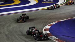 Alonso y Sainz, uno tras otro en el GP de Singapur.