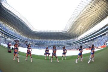Una fiesta se vivió en la inauguración del nuevo estadio del Monterrey.