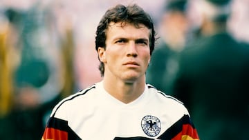 Campe¨®n del mundo y Bal¨®n de oro en 1990, Lothar Matthaus estuvo muy cerca de ser jugador del Real Madrid en la primavera de 1991. El Madrid not¨® en demas¨ªa las marchas de Mart¨ªn V¨¢zquez y de Schuster y los blancos quer¨ªan reestructurar su equipo, empezando por el banquillo. El elegido fue (en un primer momento) Pacho Maturana, entrenador que hab¨ªa llevado a la selecci¨®n colombiana a desplegar un juego ofensivo con toque y combinaciones. Maturana no ve¨ªa al rumano Hagi como un elemento indispensable para su plantilla. Un par de meses antes, en marzo de 1991, Gunter Netzer, exjugador madridista, se puso en contacto con Ram¨®n Mendoza, entonces presidente blanco, para indicarle que Matthaus quer¨ªa salir del Inter. Esa temporada hab¨ªa tenido sus m¨¢s y sus menos con el t¨¦cnico interista, Giovanni Trapattoni, llegando a un punto de no retorno, y quer¨ªa una reuni¨®n con el presidente blanco. Pero la filtraci¨®n de esa noticia cay¨® como un bombazo en Mil¨¢n. Ernesto Pellegrini, presidente del Inter mont¨® en c¨®lera. Neg¨® cualquier tipo de negociaci¨®n y se cerr¨® en banda. El Madrid se qued¨® sin Matthaus primero, y sin Maturana despu¨¦s¡