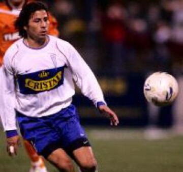 Ricardo Rojas jugó por Universidad de Chile entre los años 1997 y 2000; en Universidad Católica en el 2004; y por Colo Colo en el 2008. 