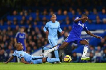 Chelsea y Manchester City luchan por el primer lugar en la Premier League.